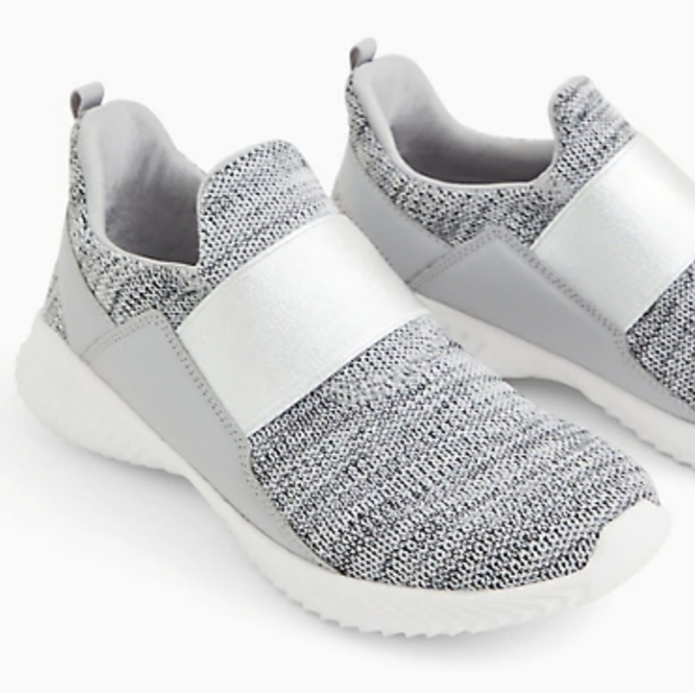 Torrid knit slip on sneaker, runs big NIB